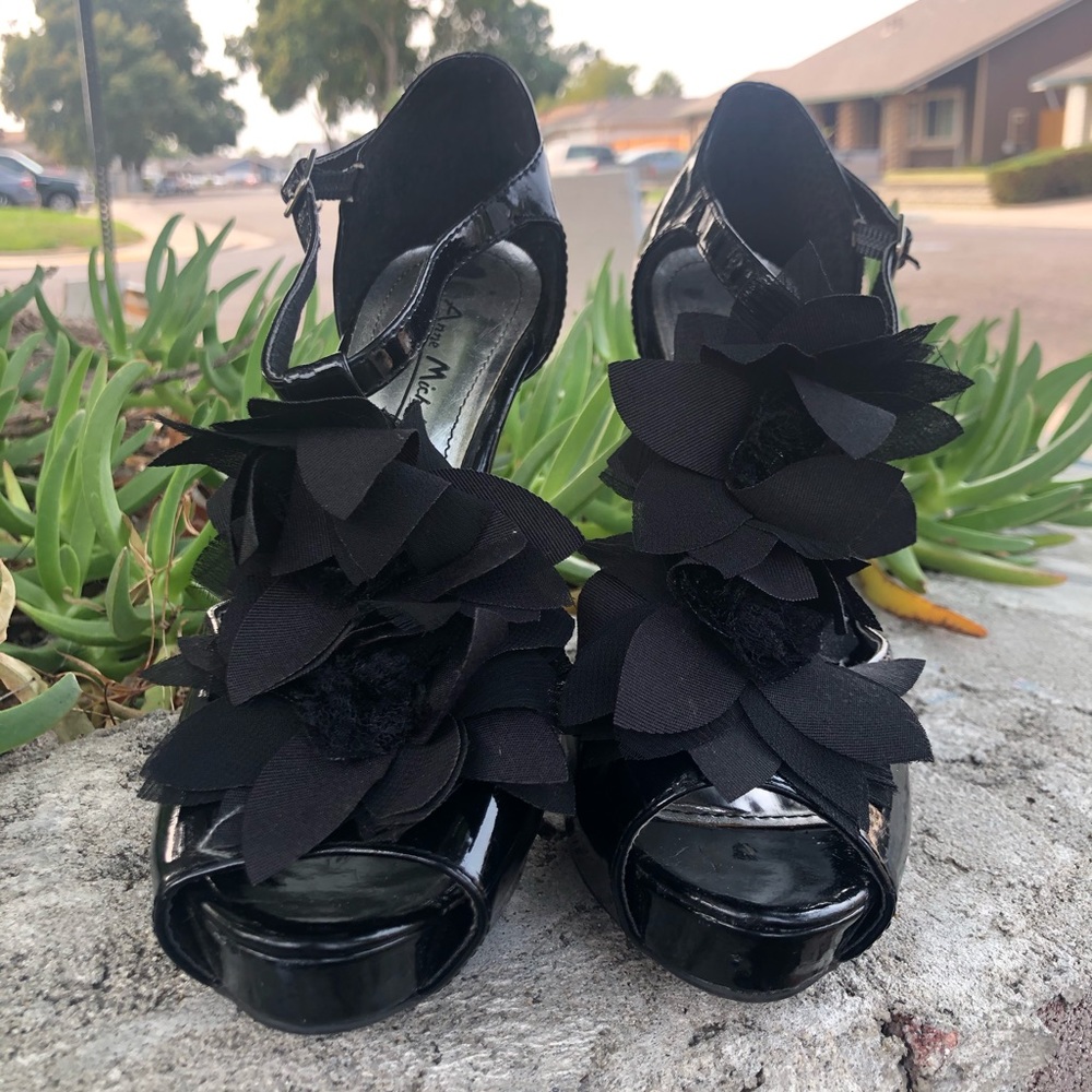 Floral Black Gloss Platform Heels